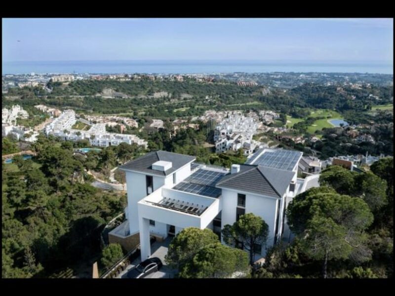 Villa myytävänä El Madroñal, Benahavís, Málaga (Espanja)