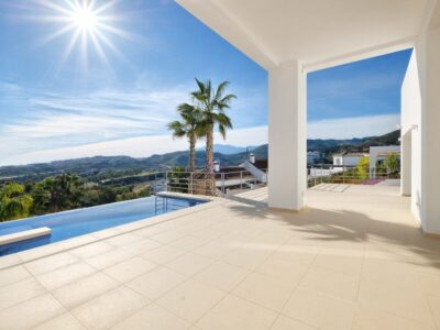 Villa til salg i Los Arqueros-Puerto del Almendro, Benahavís, Málaga (Spanien)