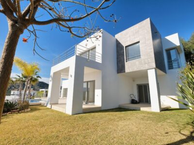 Villa til salg i Los Arqueros-Puerto del Almendro, Benahavís, Málaga (Spanien)