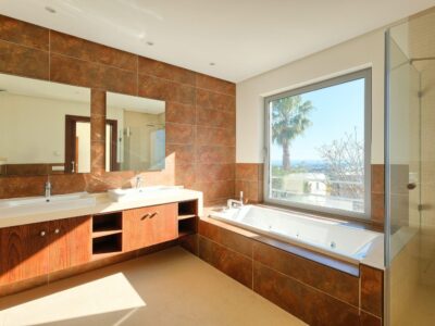 Villa til salg i Los Arqueros-Puerto del Almendro, Benahavís, Málaga (Spanien)