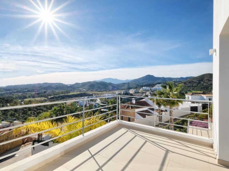 Villa til salg i Los Arqueros-Puerto del Almendro, Benahavís, Málaga (Spanien)