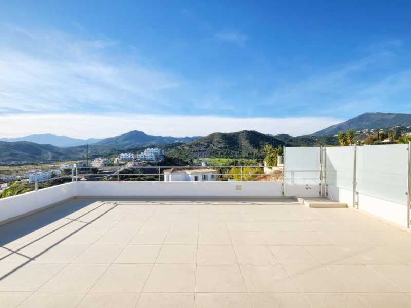 Villa til salg i Los Arqueros-Puerto del Almendro, Benahavís, Málaga (Spanien)