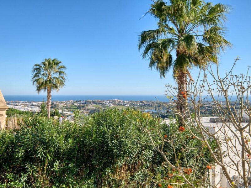 Villa til salg i Los Arqueros-Puerto del Almendro, Benahavís, Málaga (Spanien)