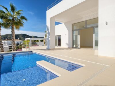 Villa til salg i Los Arqueros-Puerto del Almendro, Benahavís, Málaga (Spanien)