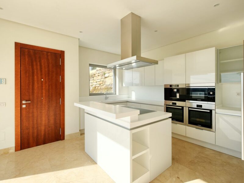 Villa til salg i Los Arqueros-Puerto del Almendro, Benahavís, Málaga (Spanien)