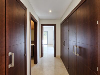 Villa til salg i Los Arqueros-Puerto del Almendro, Benahavís, Málaga (Spanien)