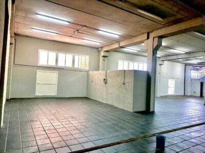 Industrial building for rent in Nueva Andalucía, Marbella, Málaga (Spain)