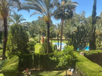 Lejlighed til salg i Benamara - Atalaya, Estepona, Málaga (Spanien)