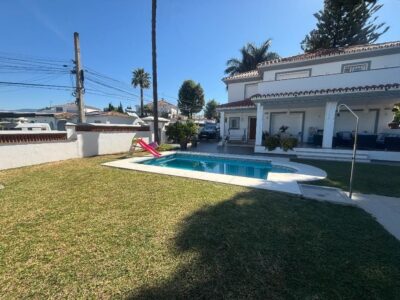 Villa til salg i San Pedro de Alcántara, Marbella, Málaga (Spanien)